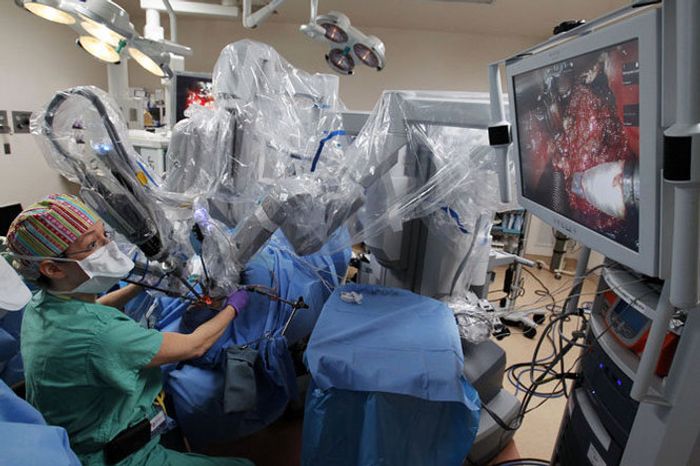 Surgical Robot Can Remove Throat Tumors Without a Single Cut | Cancer